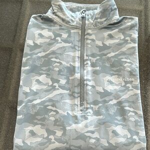 Vineyard Vines Gray Camo Pullover performance men’s XS